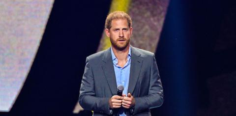 prince harry is lonely misses royal family christmas