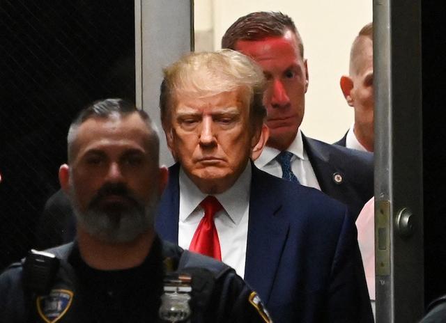Donald Trump Grips Stair Railing After Dragging His Right Leg: Watch