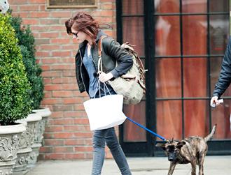 Kristen stewart may22 bear.jpg