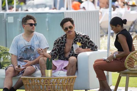 lala kent slams tom posing tiger