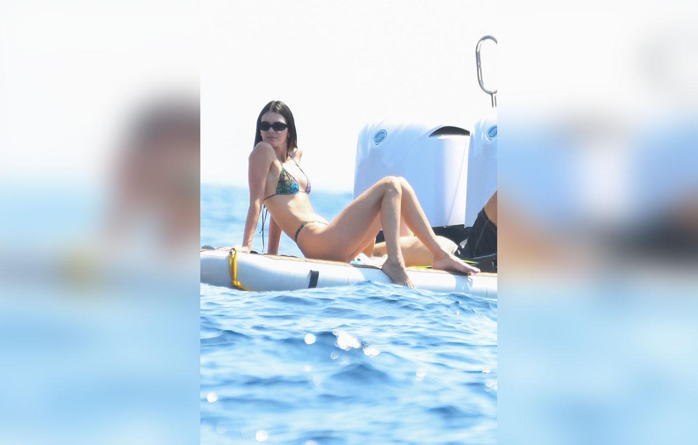 kendall jenner in bikini on yacht