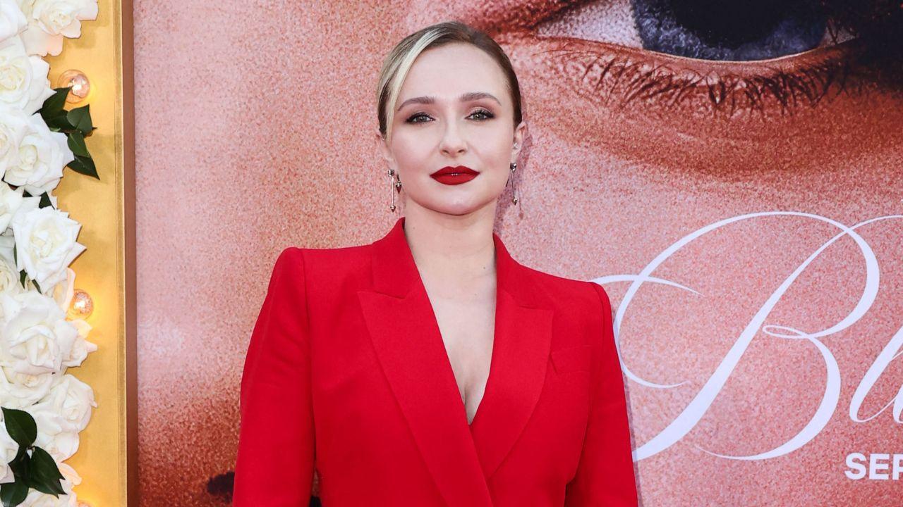 Image of She became emotional while remembering Hayden Panettiere during her late-night debut.