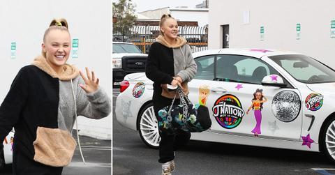 jojo siwa makes an entrance with her j nation car