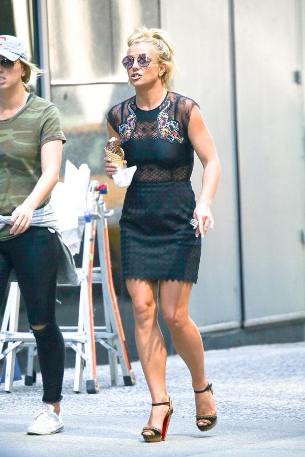 britney spears eating ice cream in nyc