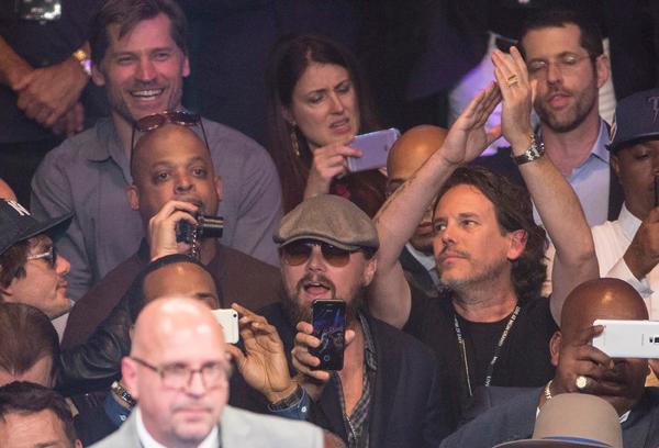 Leonardo DiCaprio attends Floyd Mayweather Jr, Manny Pacquiao fight in Las Vegas