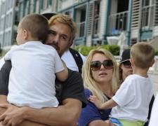 2010__01__pcn_britjason 225×180.jpg