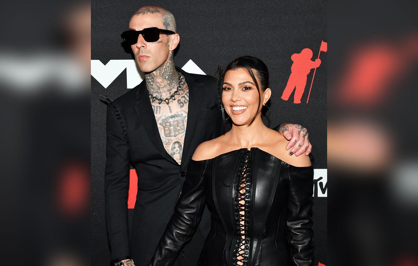 kourtney kardashian and travis barker heat up vmas in matching black outfits in first red carpet appearance as a couple ok