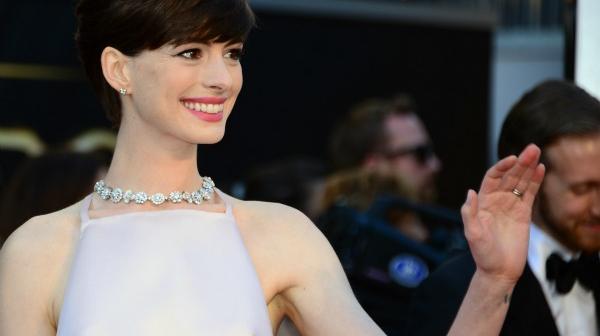 Hi Anne Hathaway S Nipples Welcome To The Oscars