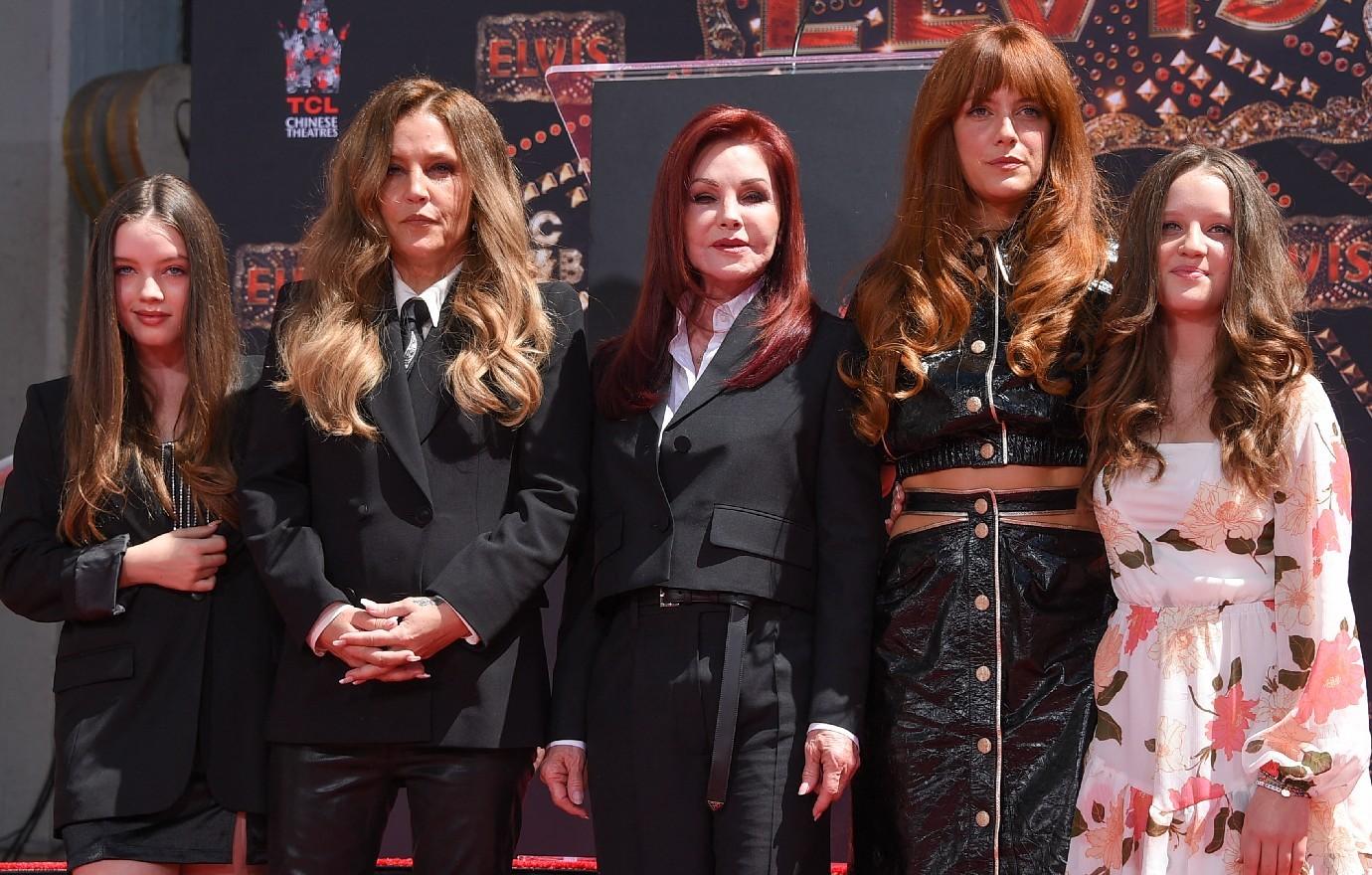 riley keough obligated finish late mom lisa marie presley memoir