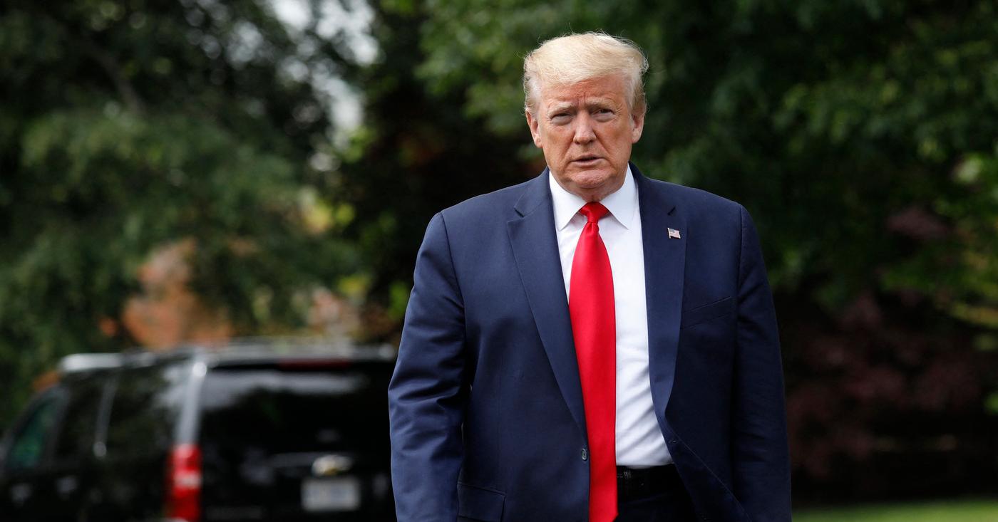 donald trump mocks trial