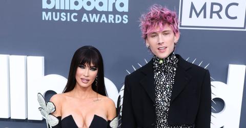 megan fox very upset mgk wont speak engagement hangs thread