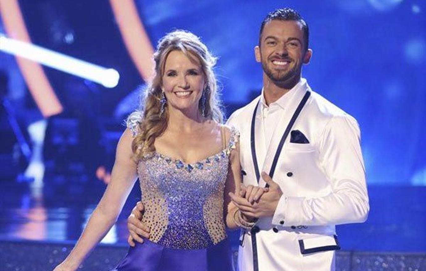 artem chigvintsev lea thompson dwts disney