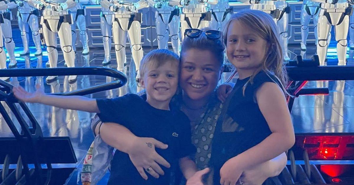 Photo of Kelly Clarkson, River and Remy Blackstock