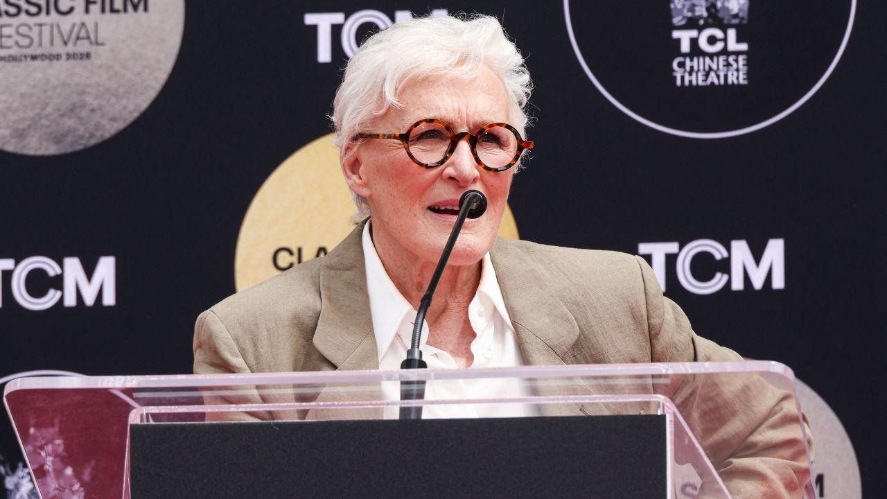 Image of Glenn Close wore her late mother's checkered shirt in the clip.