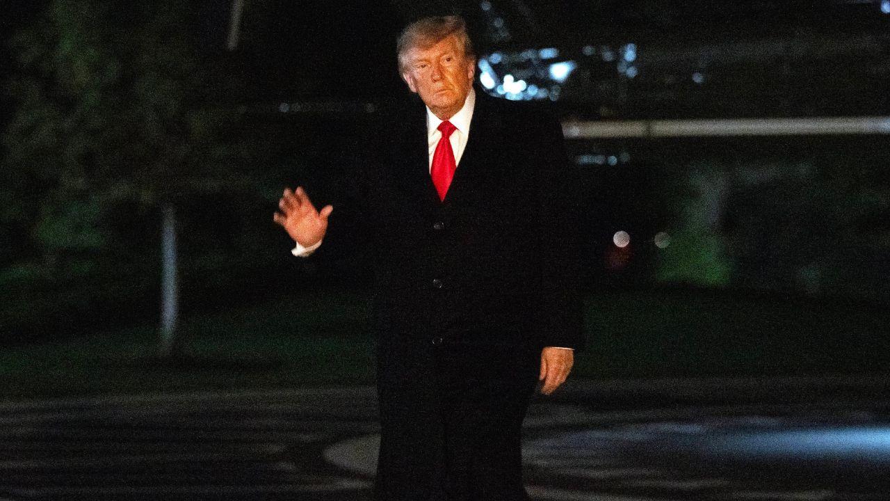 Photo of Trump was friends with Epstein in the 90s and early 2000s. 