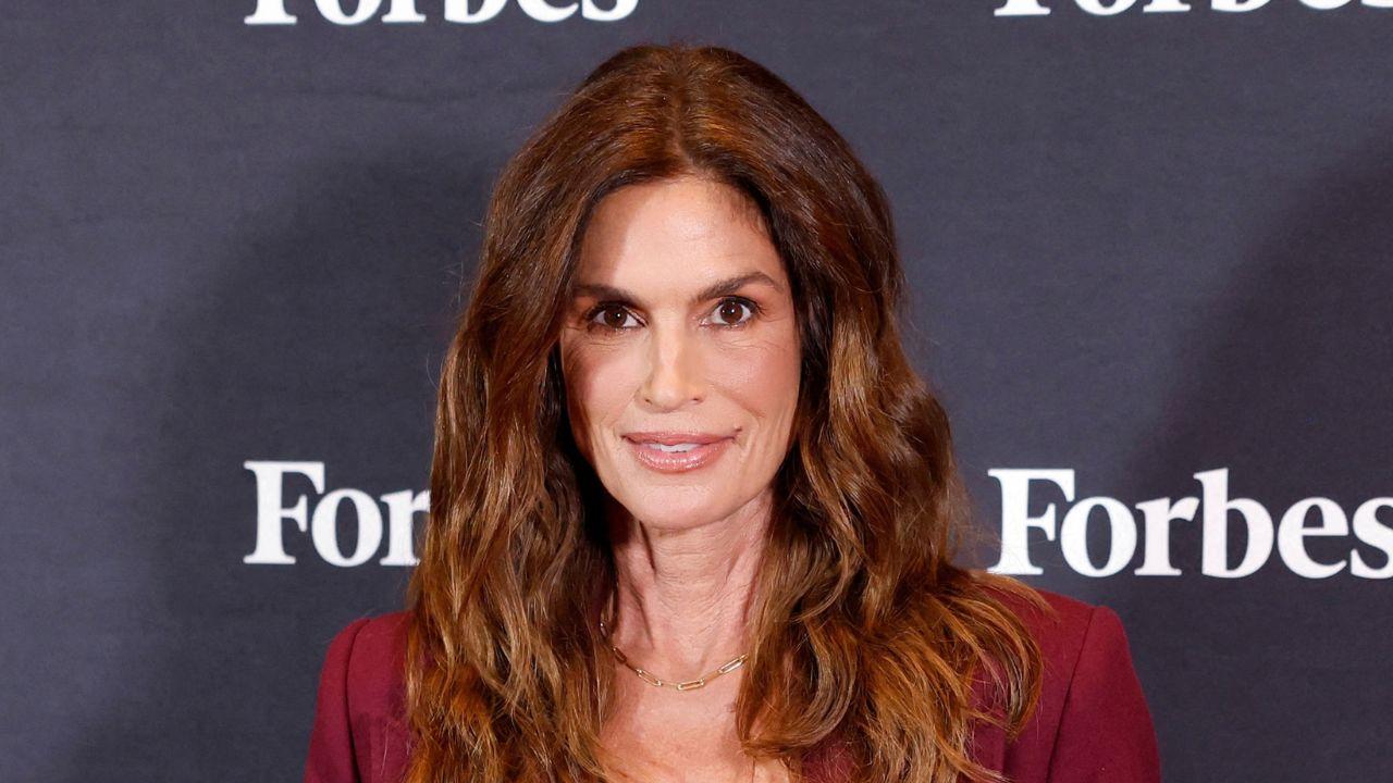 cindy crawford net worth inside the supermodel fortune