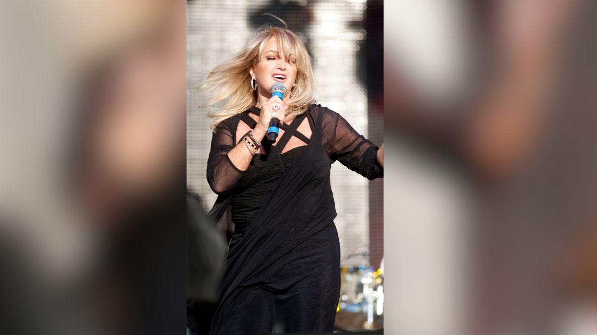 image of Bonnie Tyler continued recording and touring for decades.