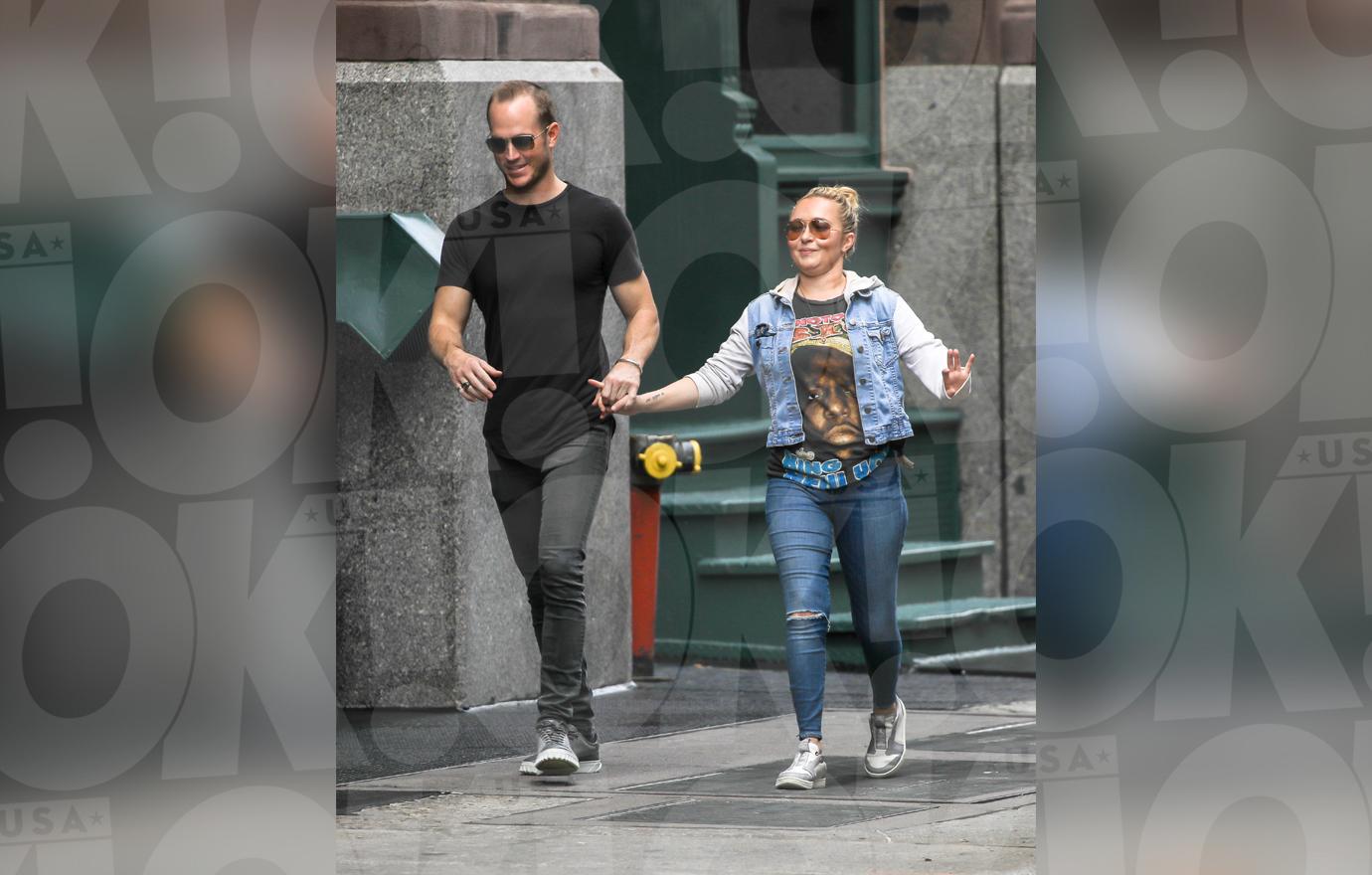 Hayden Panettiere boyfriend's brother Hold Hands