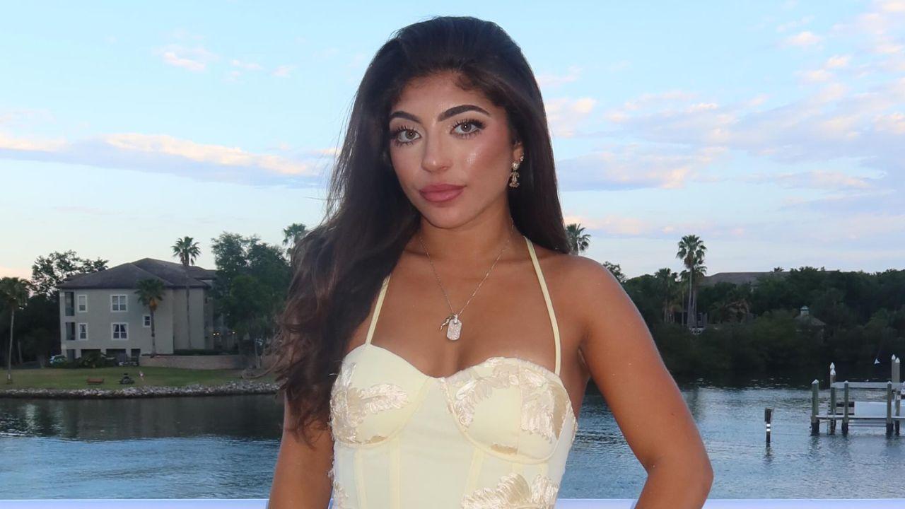 Photo of Milania Giudice's childhood best friend Victoria Zardoya died in July.