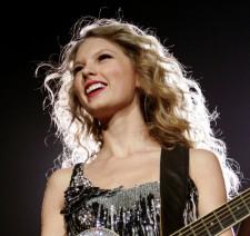 2009__11__wenn5377354 225×212.jpg