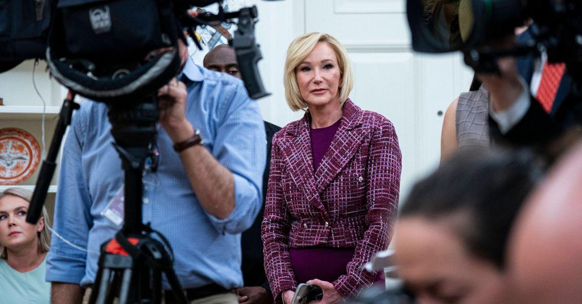 donald trump faith advisor ridiculed women should submit men