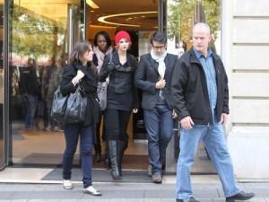 2010__10__Taylor_Swift_Oct1_31 300×225.jpg