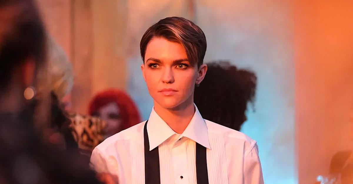 ruby rose blasts cw batwoman dangerous toxic injury executive peter roth