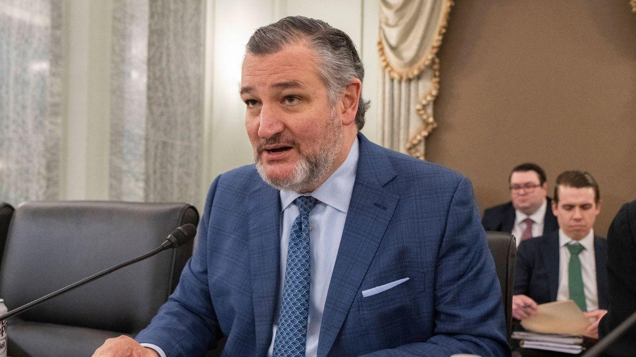 Image of Sen. Ted Cruz appeared on ESPN’s ‘College GameDay,’ where FCC equal-time rules did not apply.