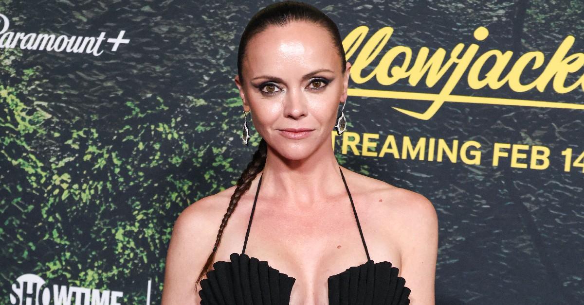 christina ricci cleavage display yellowjackets premiere photos