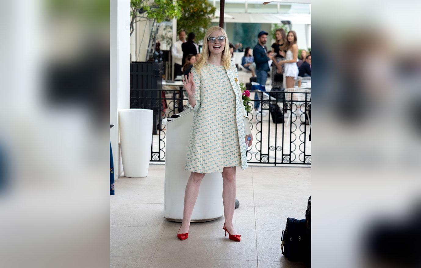 Elle-Fanning-Passes-Out