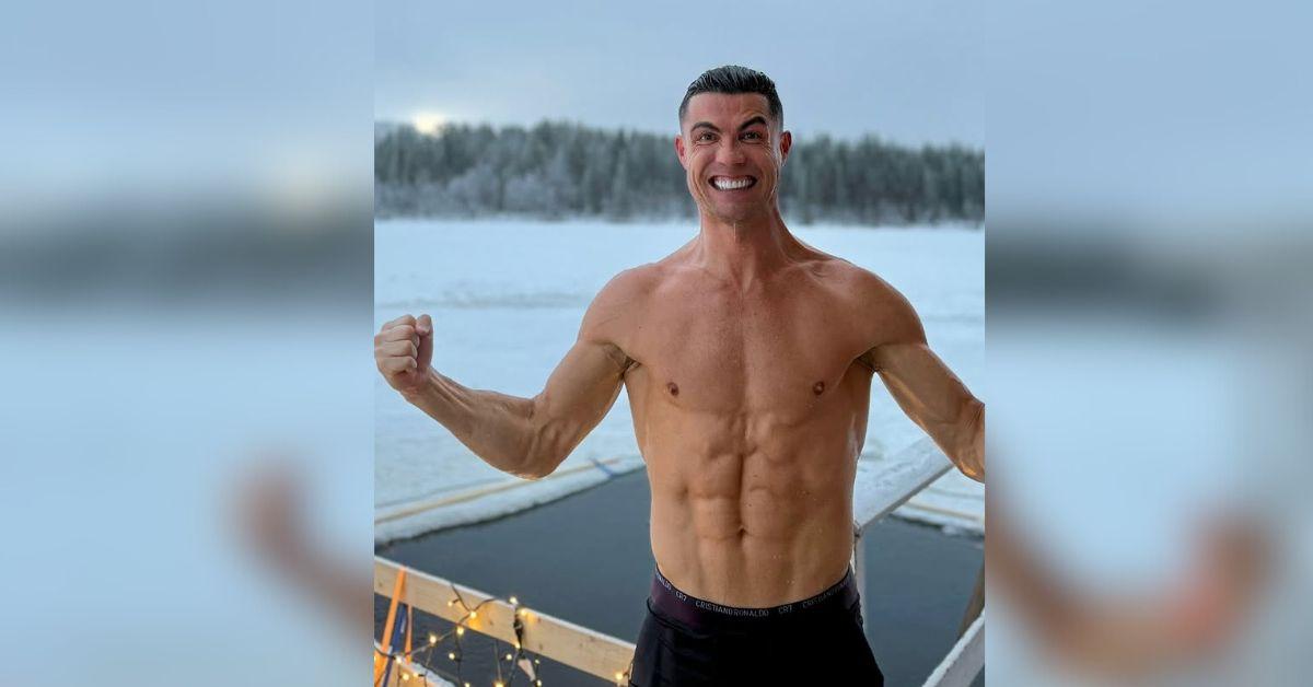 cristiano ronaldo flaunts abs