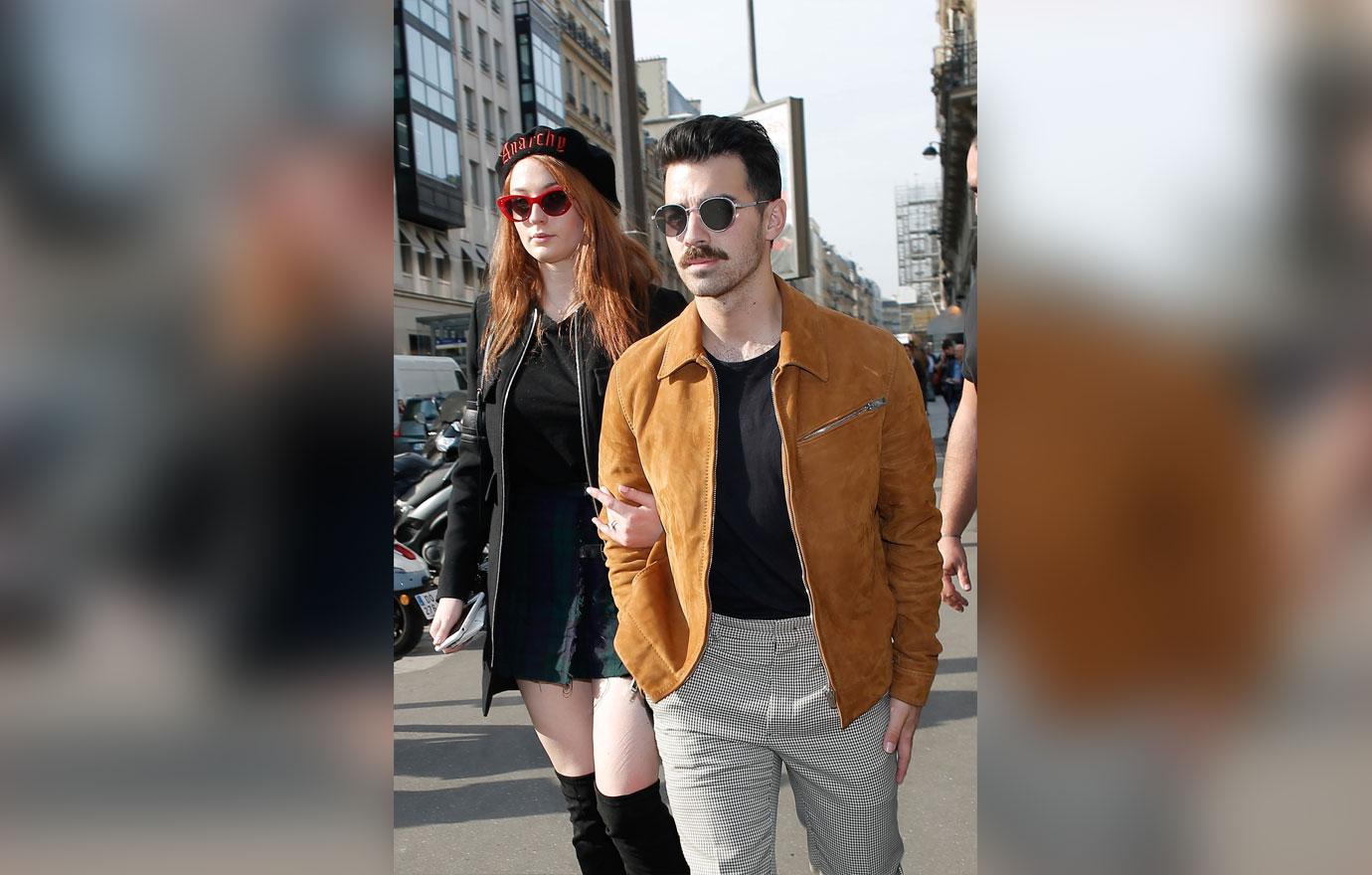 Joe jonas engagement sophie turner