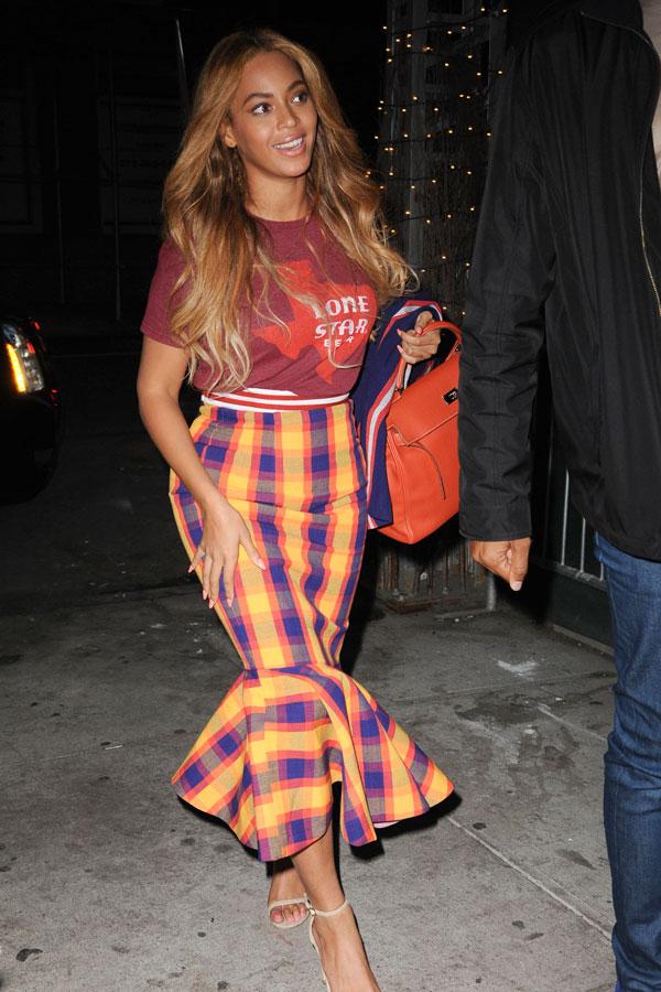 Beyonce plaid skirt texas t shirt fashion fail 01