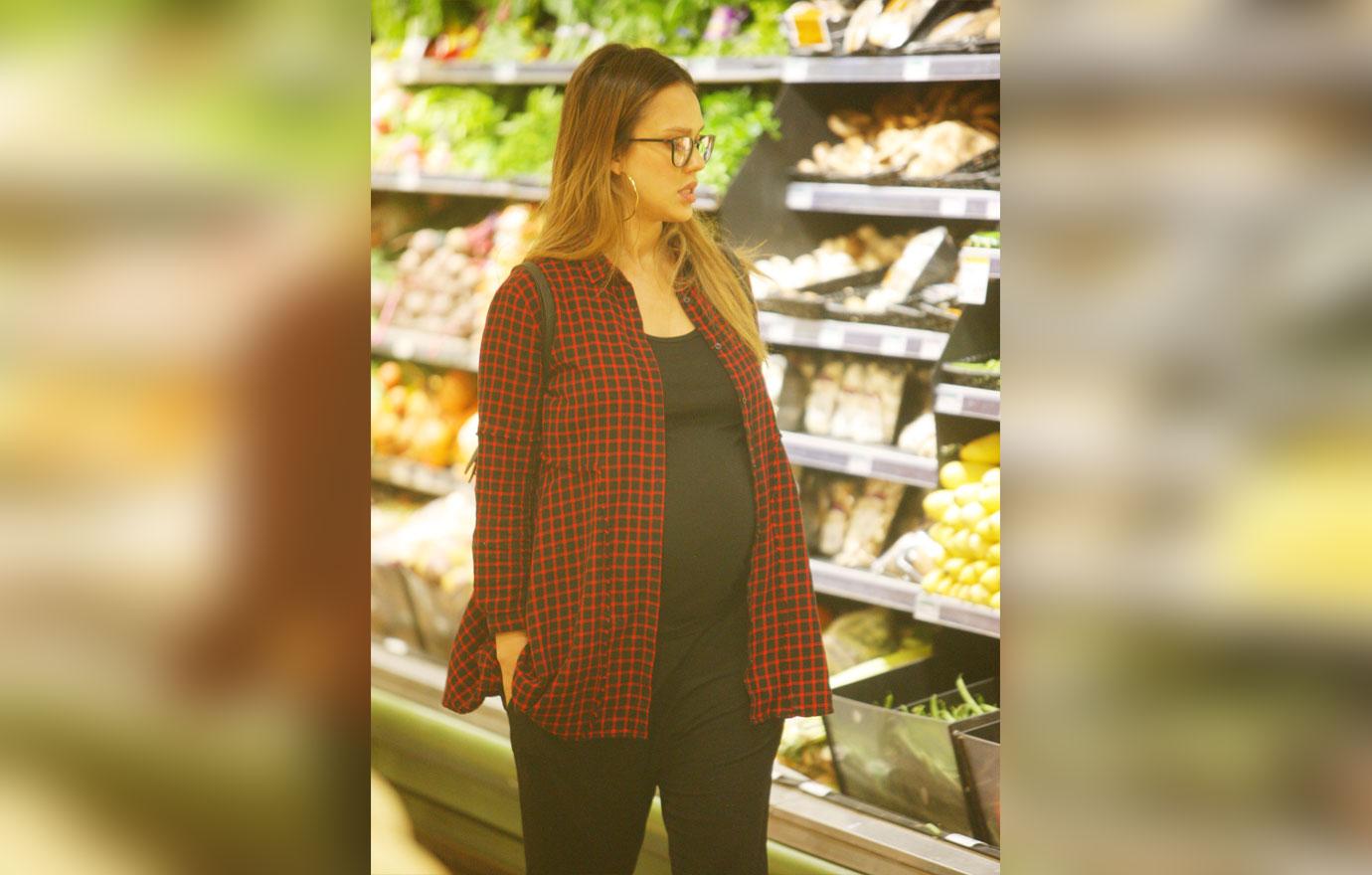 Jessica alba cash warren grocery store 1