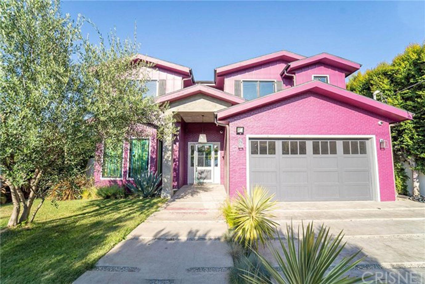 Bella Thorne Sells Pink Sherman Oaks California Home, Must See Photos