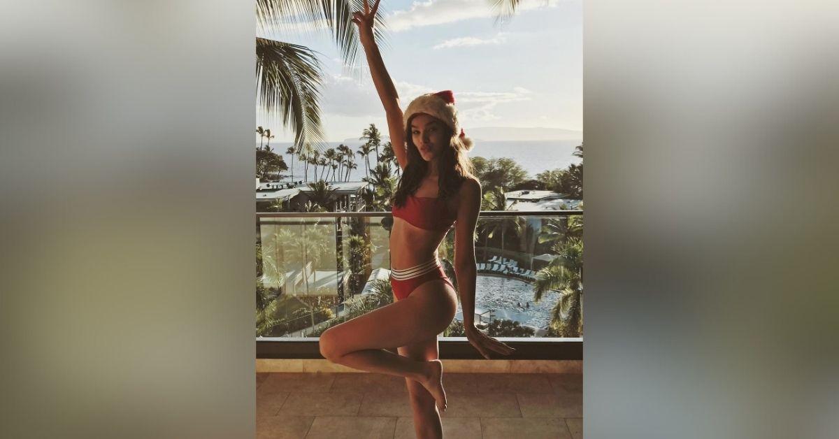 hailee steinfeld best bikini photos