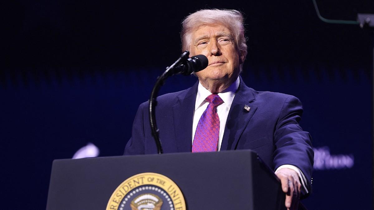 image of Erika Kirk also got backlash for embracing J.D. Vance at a prior event. 