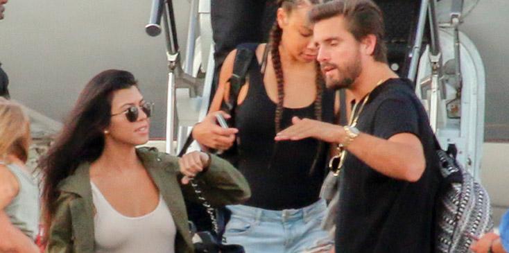 Exclusive&#8230; Kourtney Kardashian And Scott Disick Arrive In Los Cabos For Romantic Getaway **NO USE W/O PRIOR AGREEMENT &#8211; CALL FOR PRICING**