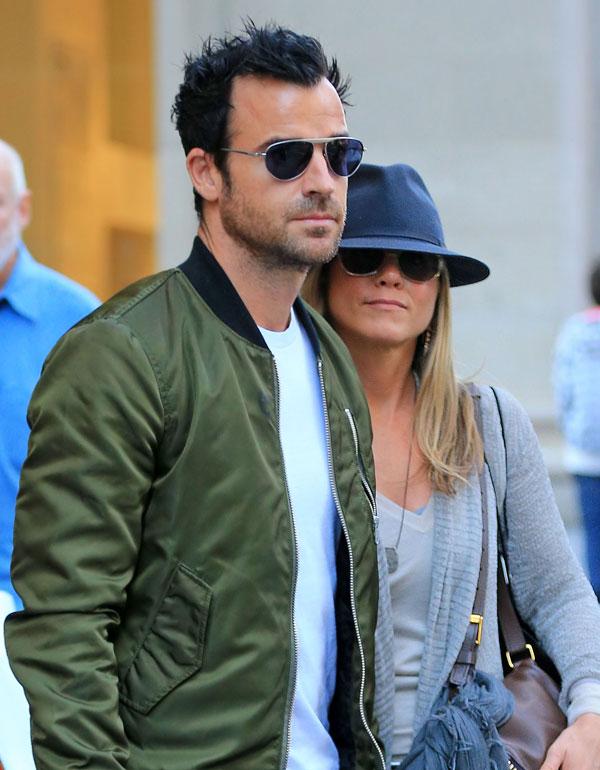 Jennifer aniston justin therouz wedding details revealed 01