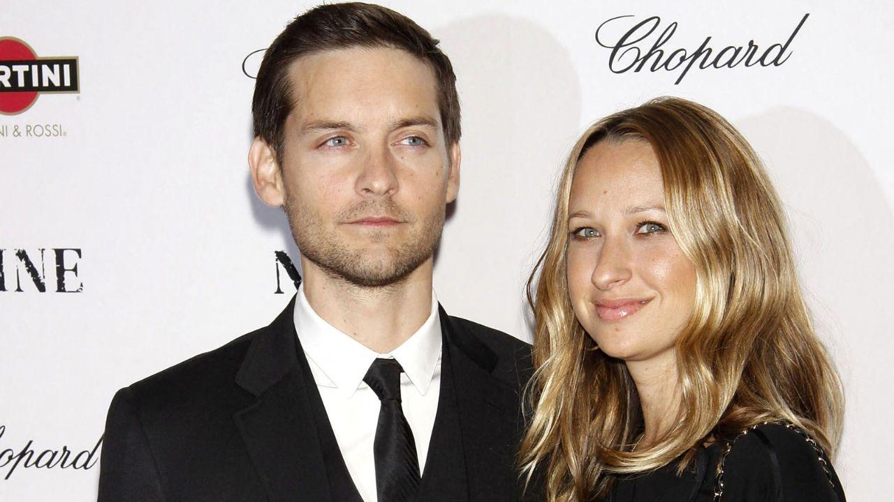 Photo of Jennifer Meyer and Tobey Maguire