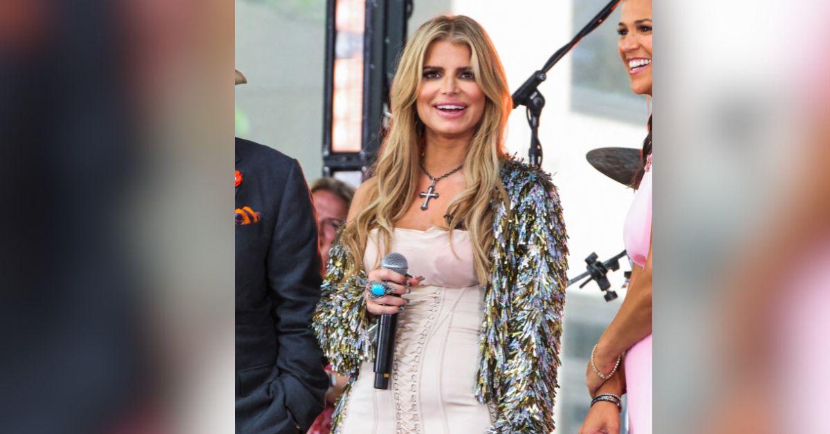 jessica simpson wardrobe malfunction today show performance