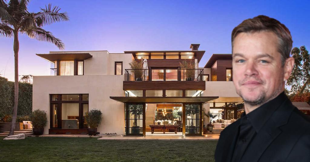 matt damon put house on market pp