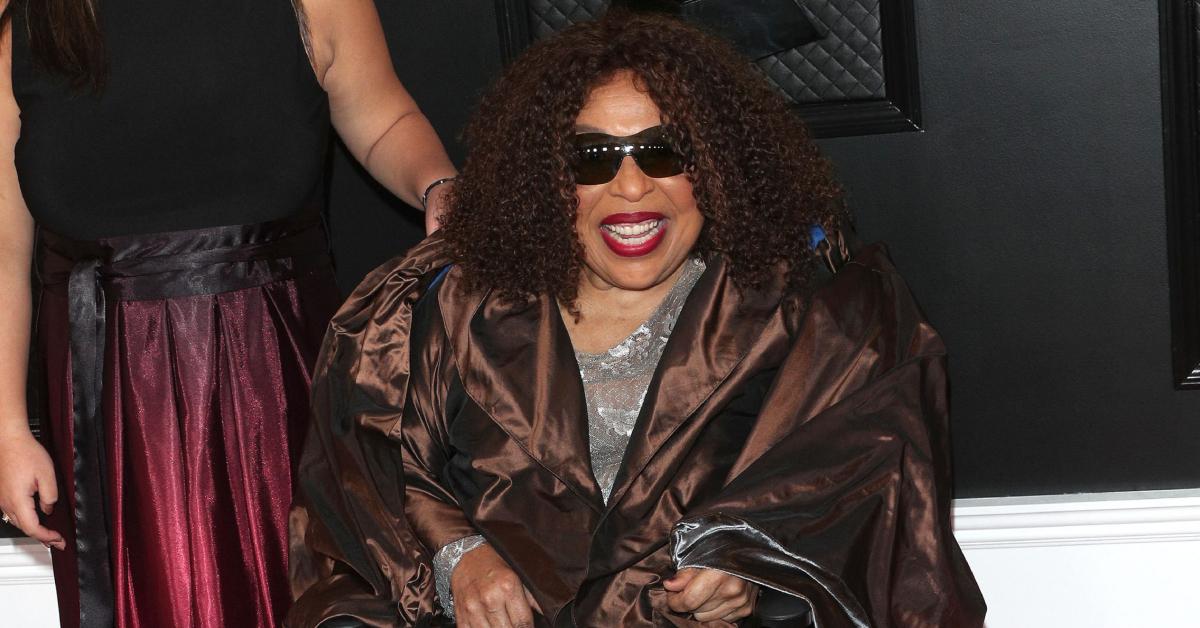 roberta flack dead  singer passed peacefully surrounded by family