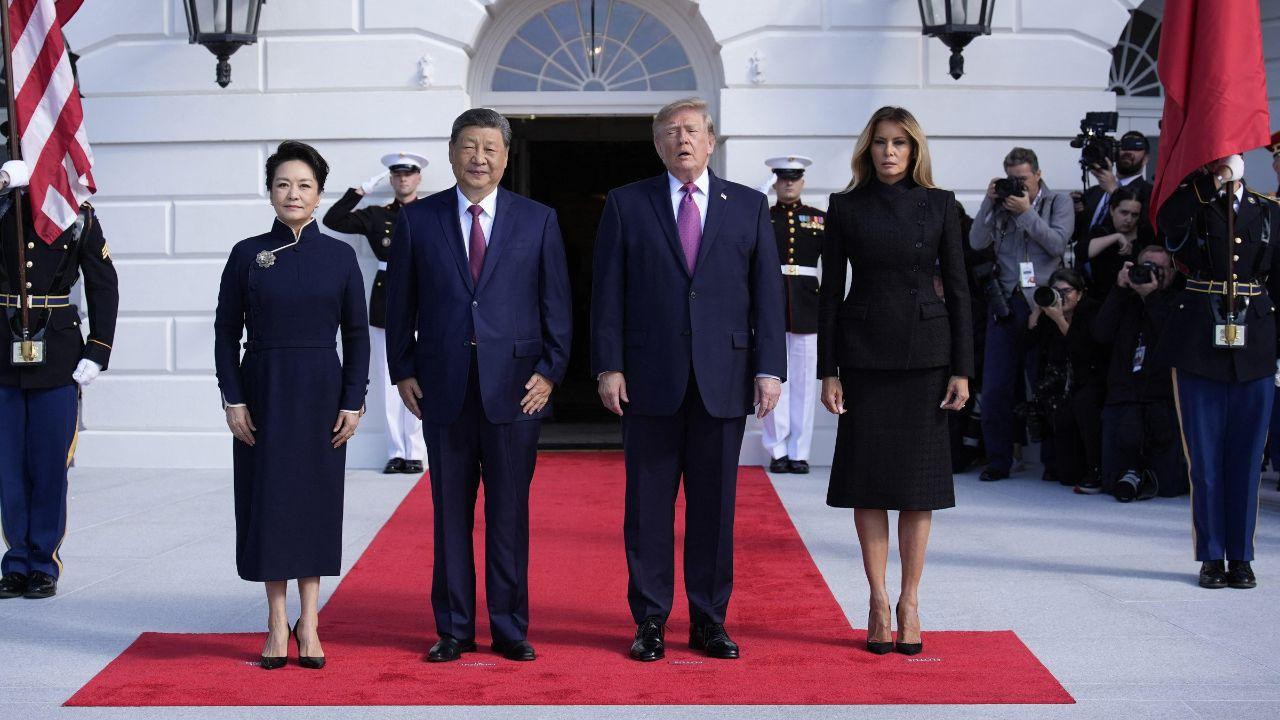 Image of Melania Trump joined Donald Trump as the Chinese first couple's visit continued with a planned White House tea and National Archives tour.
