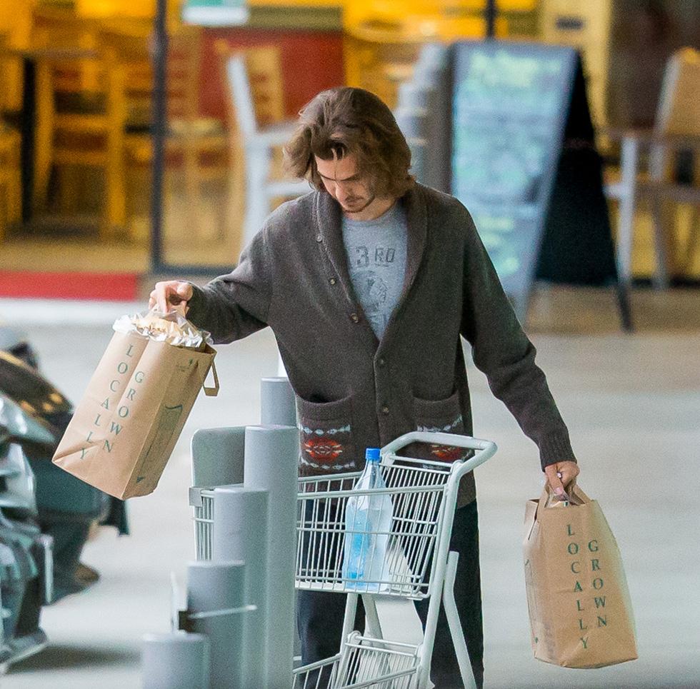 EXCLUSIVE: Emma Stone and Andrew Garfield seen grocery shopping in Los Angeles, California