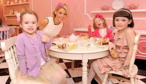 2011__03__kelly_ripa_march10_141 300×174.jpg