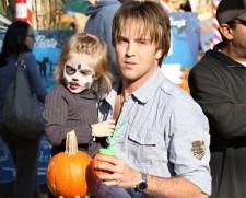 2009__10__fp_3786306_birkhead_larry_fp6_101109 225×181.jpg