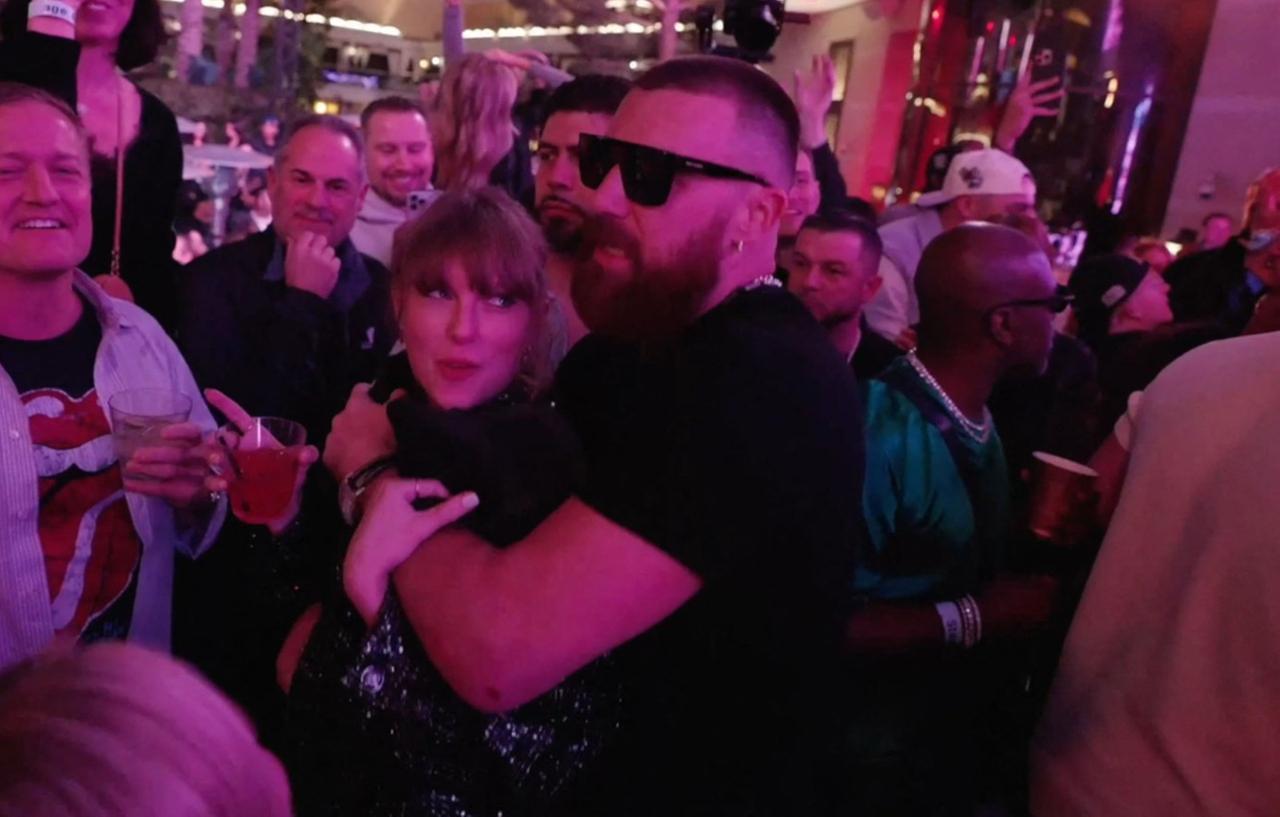 Taylor Swift & Travis Kelce's Families Want To 'See Them Get Engaged'