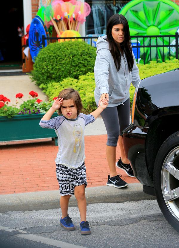 Kardashian kids pouts 10