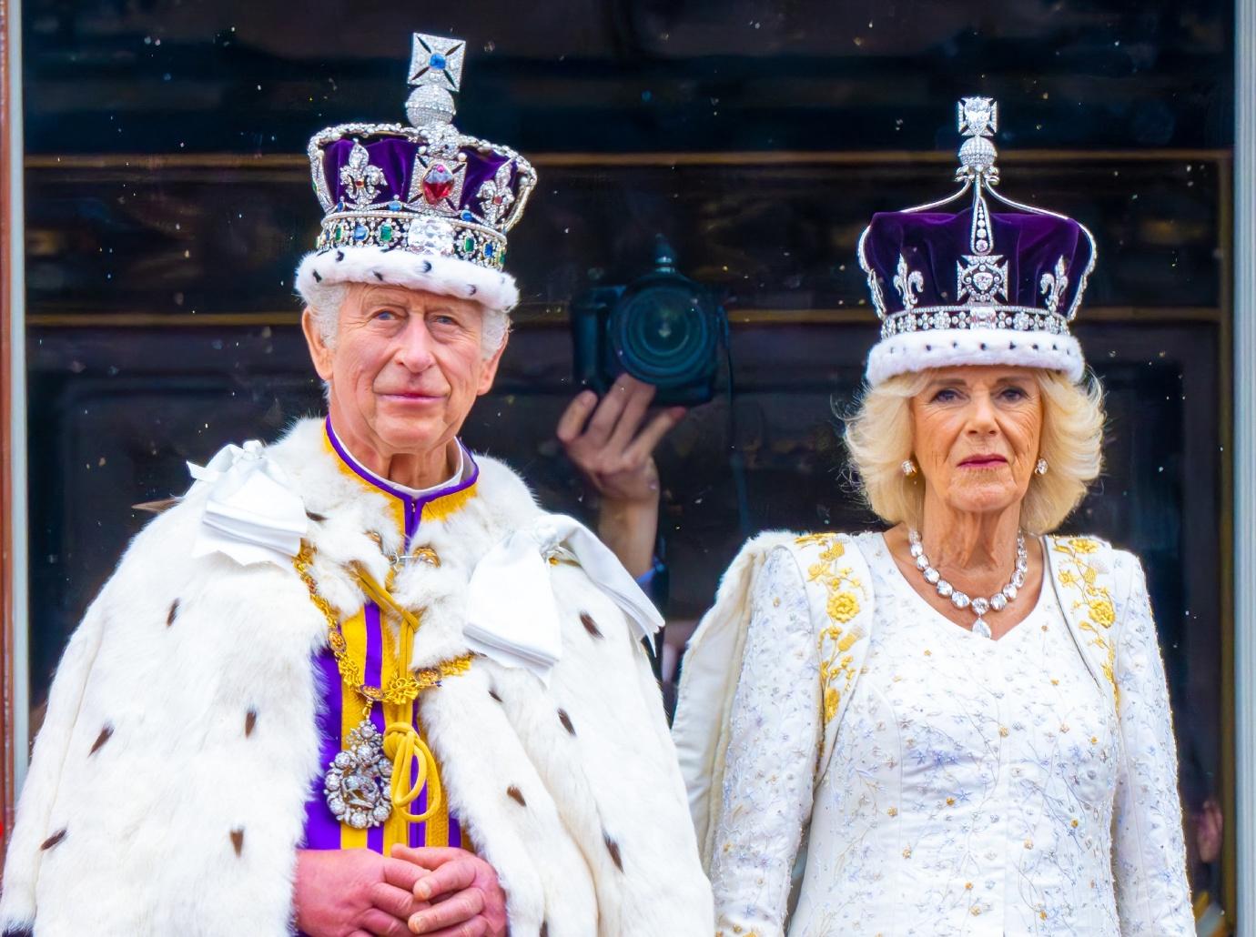 queen elizabeth years long rift king charles affair queen camilla